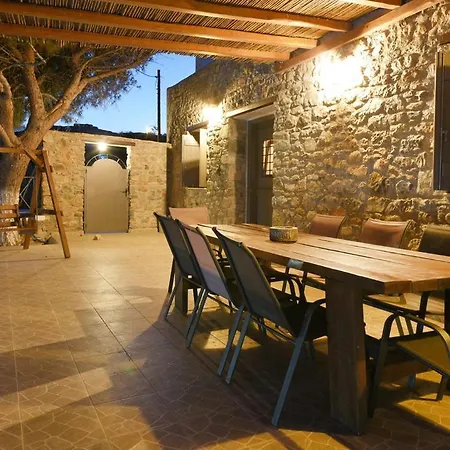 别墅 Flora's And Pool In Syros *