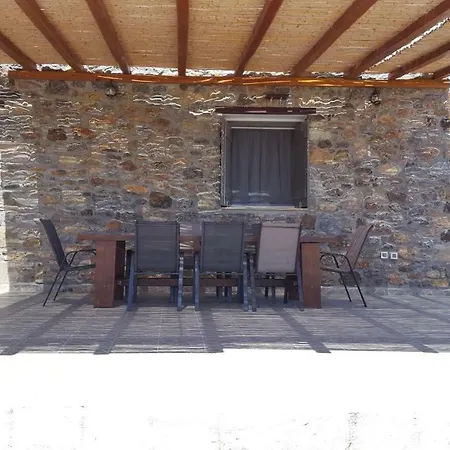 Flora's And Pool In Syros Villa Liaropa