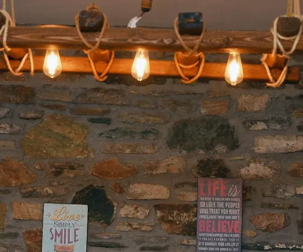 וילה Flora's And Pool In Syros *